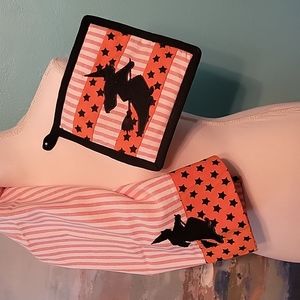 Halloween Tea Towel and Pot Holder